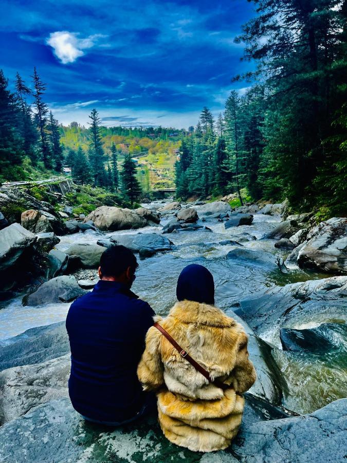 Everest Guest House Gulmarg Buitenkant foto